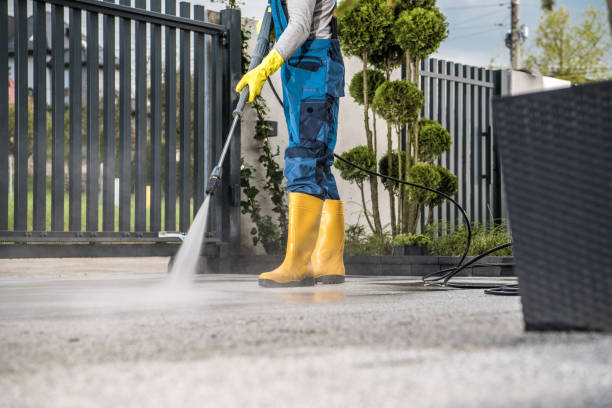 Professional Pressure Washing Services in Tiffin, IA